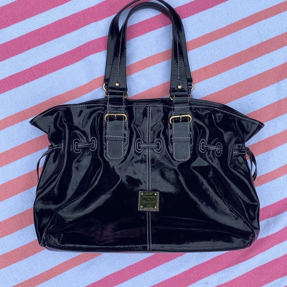 DOONEY & BOURKE 1975 Black Patent Chiara bag vintage purse